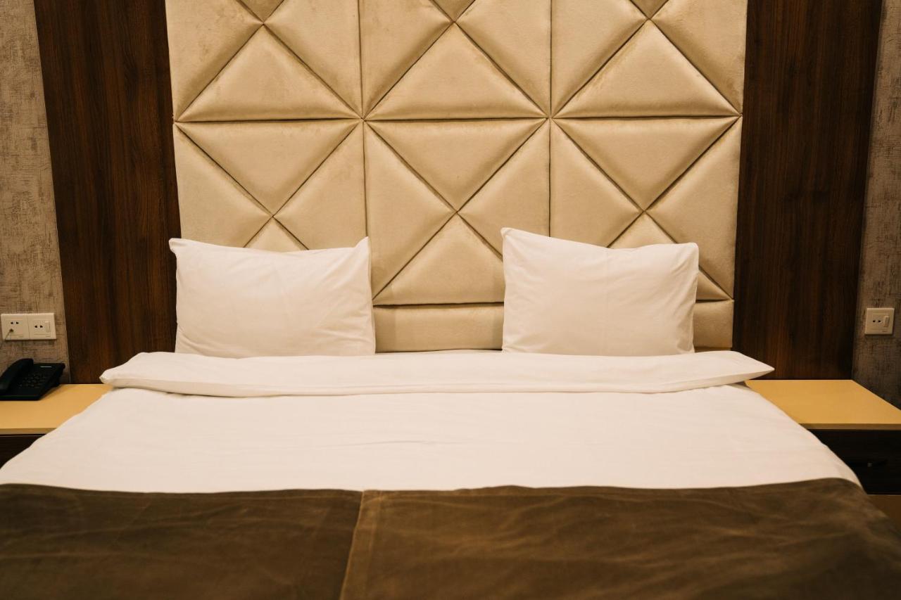 The Clocktower Hotel Baku Luaran gambar